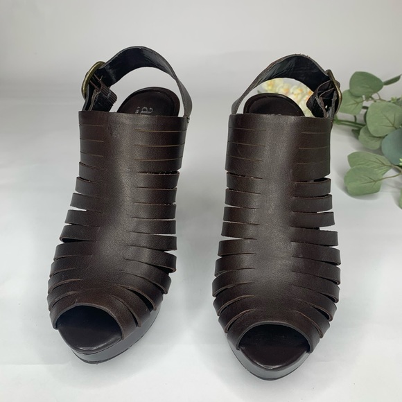 brown leather heels  8 - Picture 3 of 6